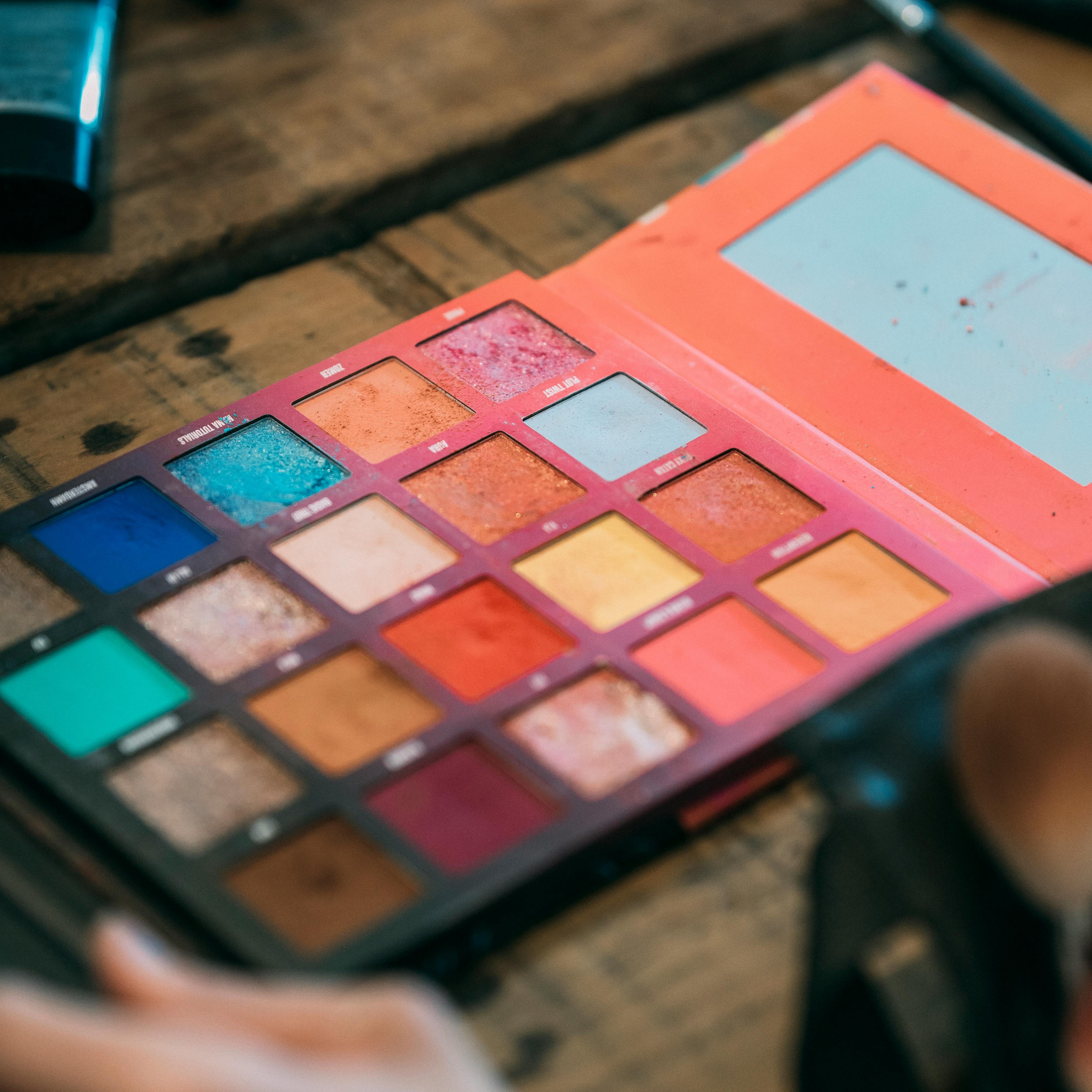 COLOURS